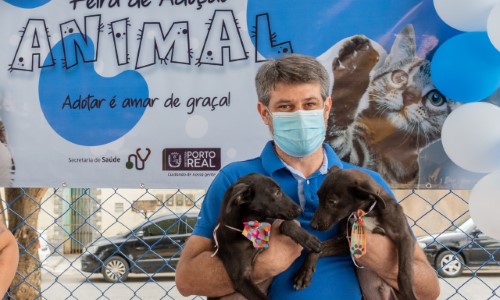 Feira de adoção animal acontece no Horto Municipal em Porto Real